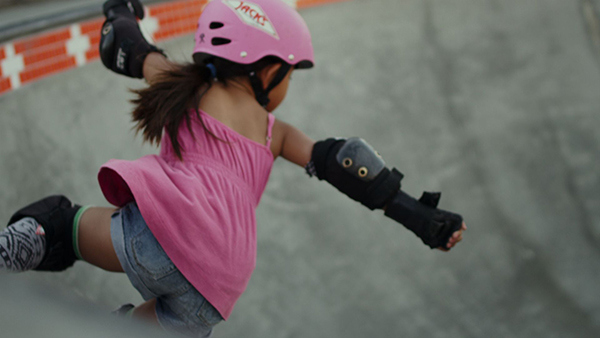 little-girl-skateboarding-600w